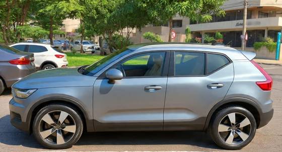 VOLVO XC40 2.0 T5 GASOLINA MOMENTUM AWD GEARTRONIC VOLVO XC40 2.0 T5 GASOLINA MOMENTUM AWD GEARTRONIC